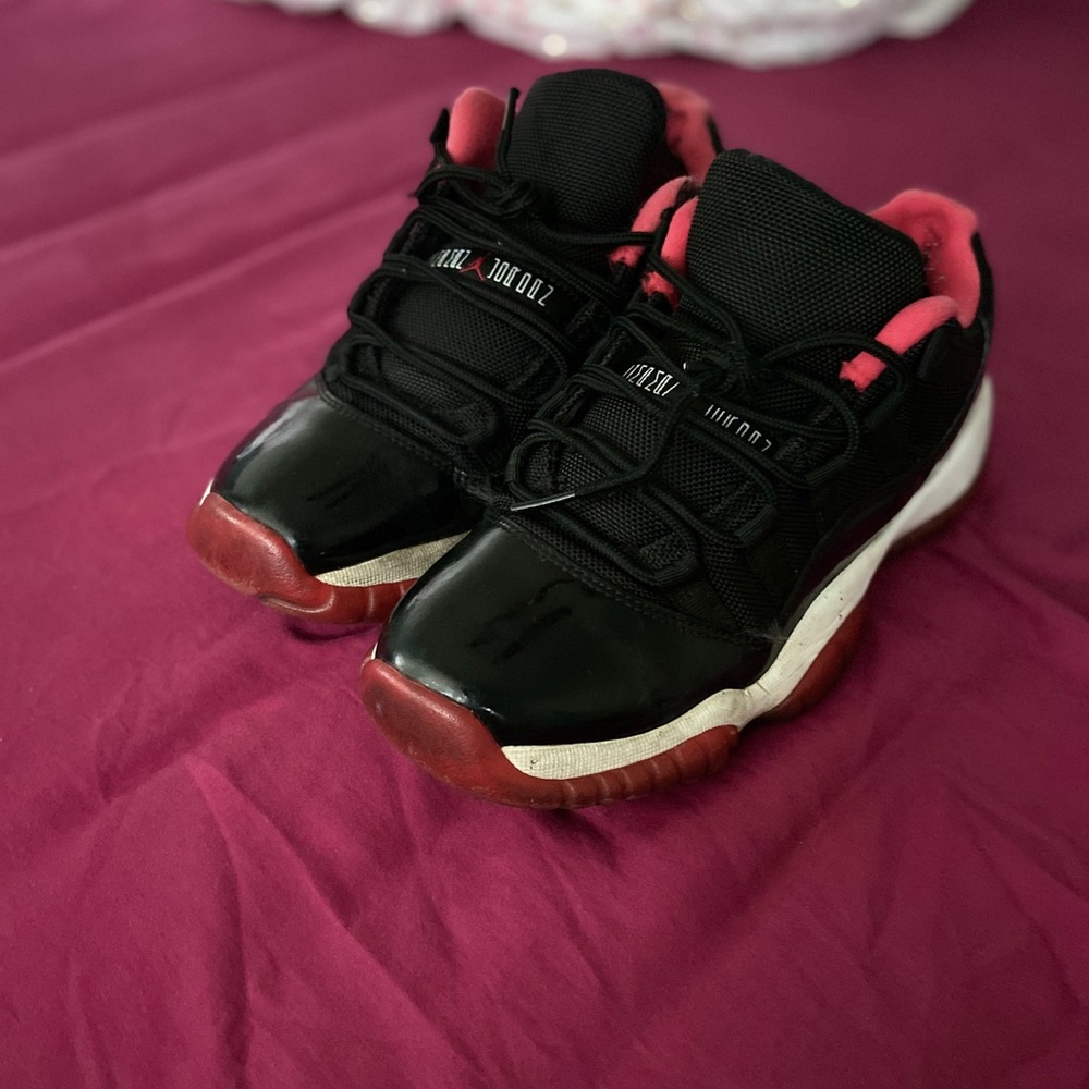 Jordan retro 11 breds